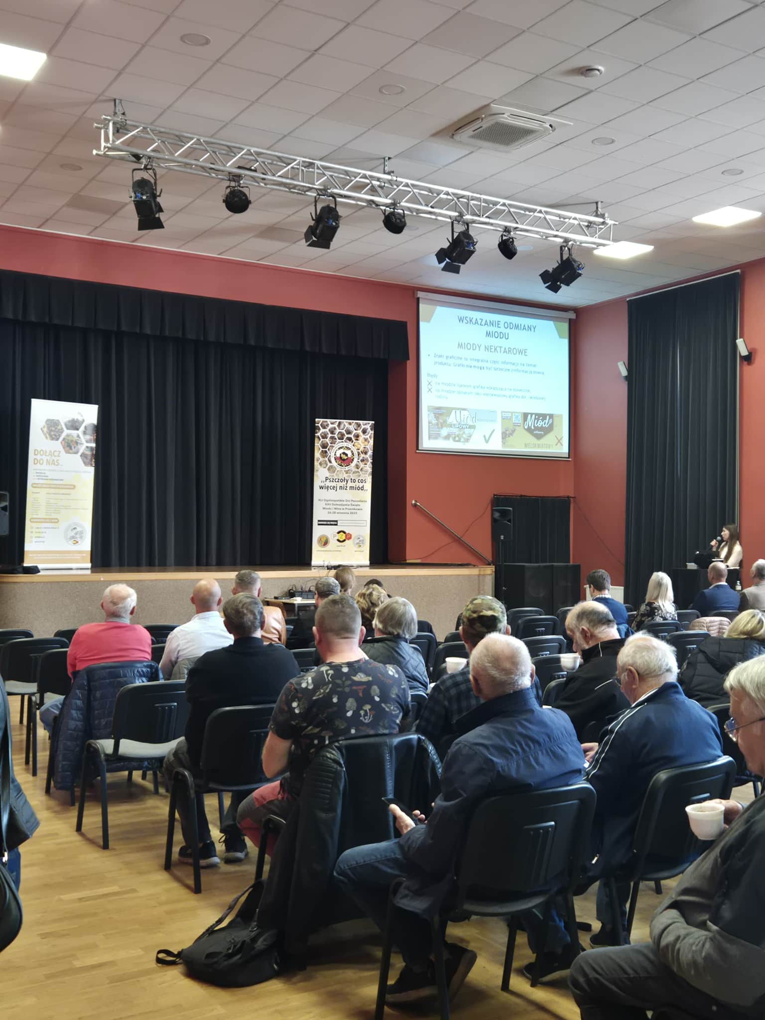 Konferencja pszczelarska w Karpaczu